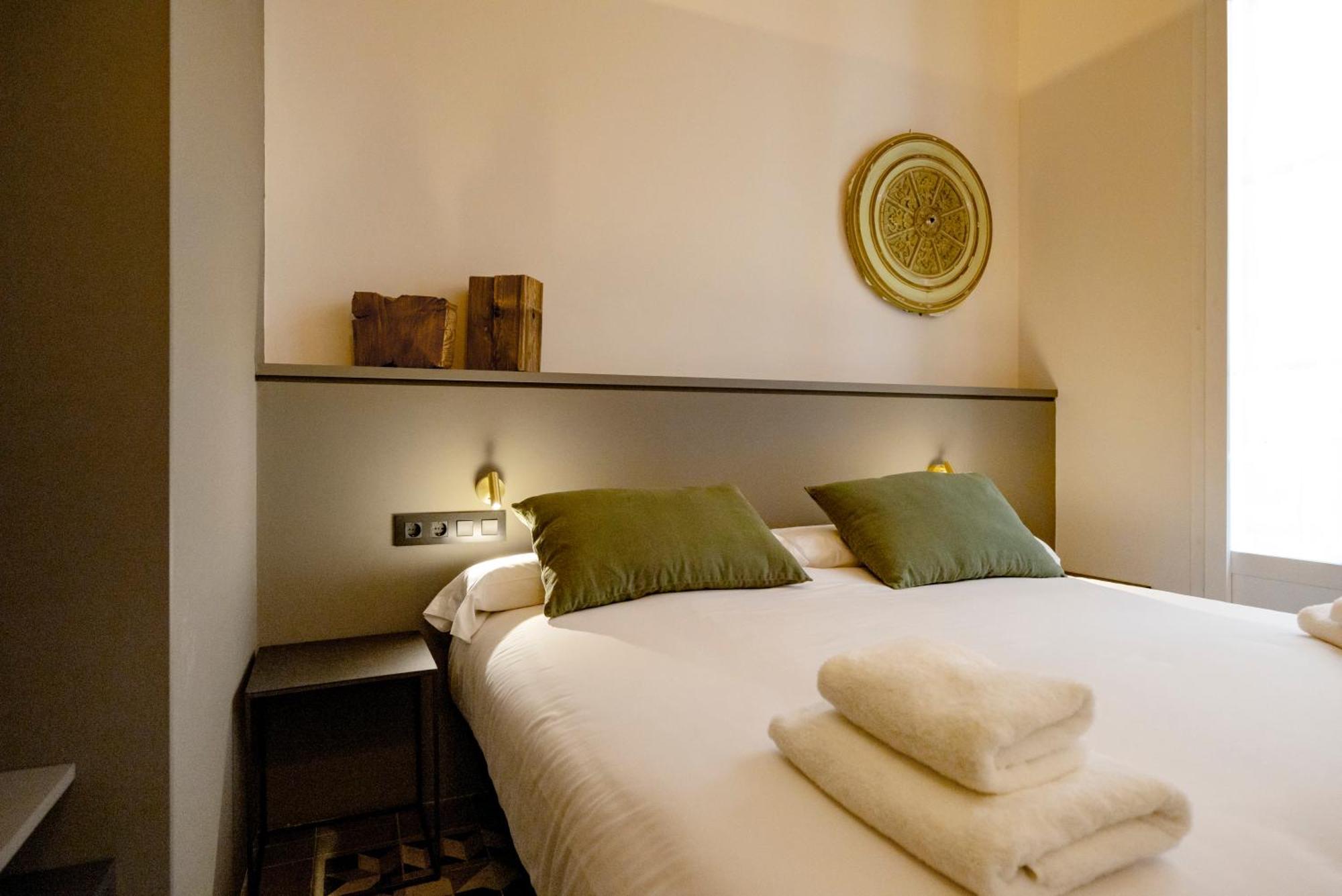 Hostal Porxos Garden 巴塞罗那 外观 照片